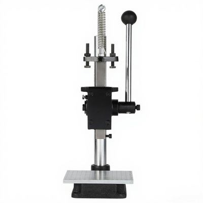 Новое состояние Оптовая цена Крышка для укупорки Машина для наполнения медом Пластиковая крышка Пресс для пчеловодства